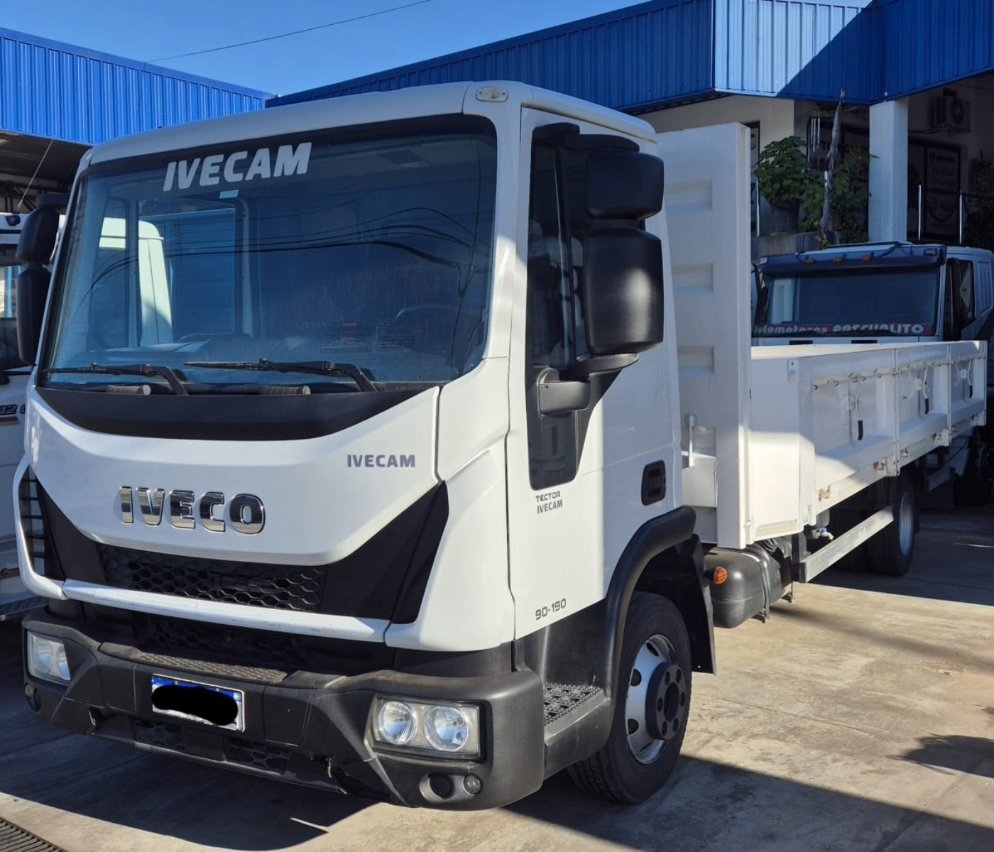 Iveco tector 90-190 año 2022
